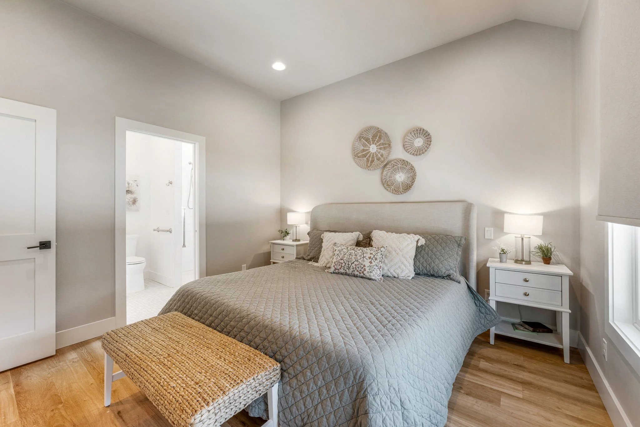 59-web-or-mls-Creekside-61.jpg