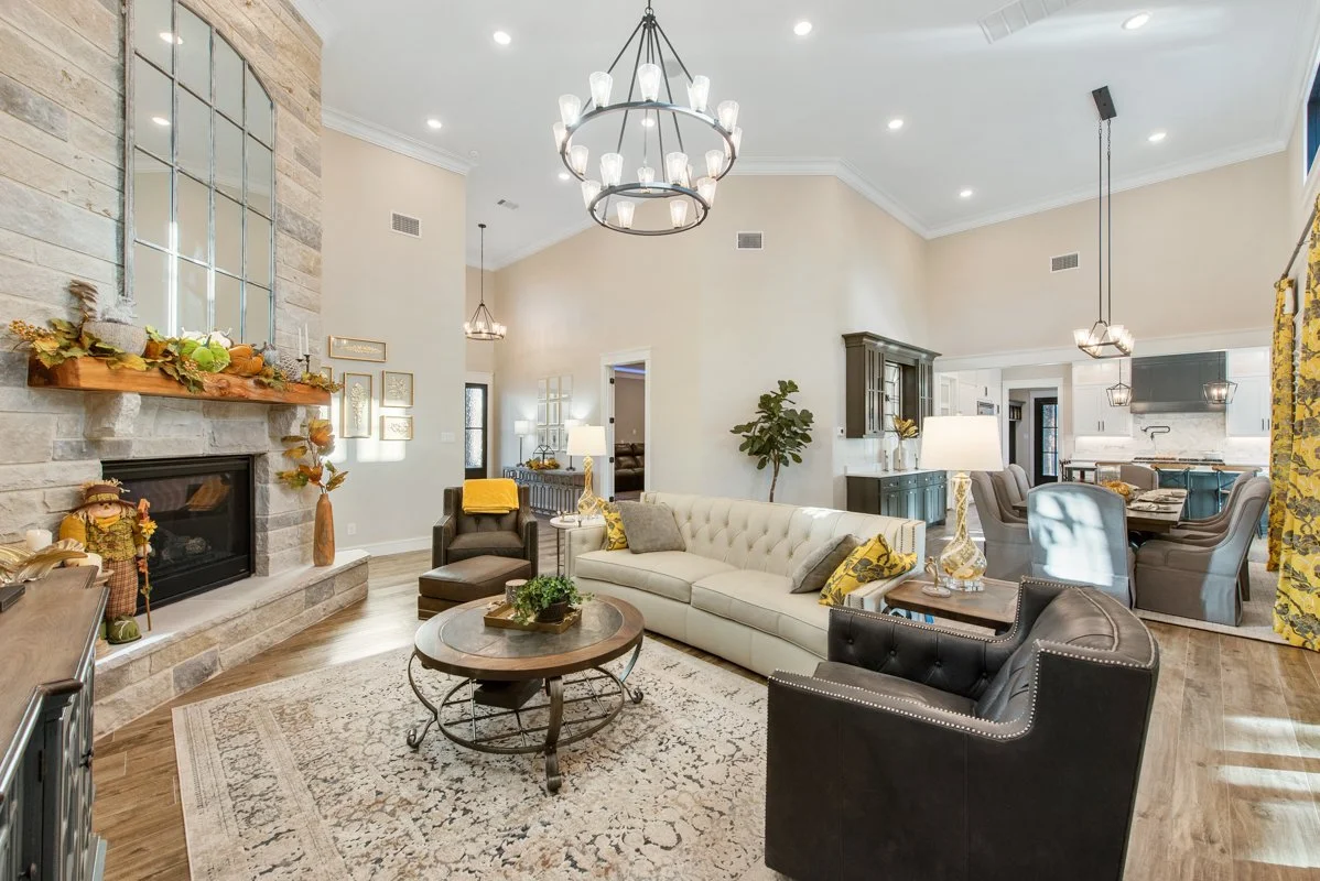 Living Room-3.jpg