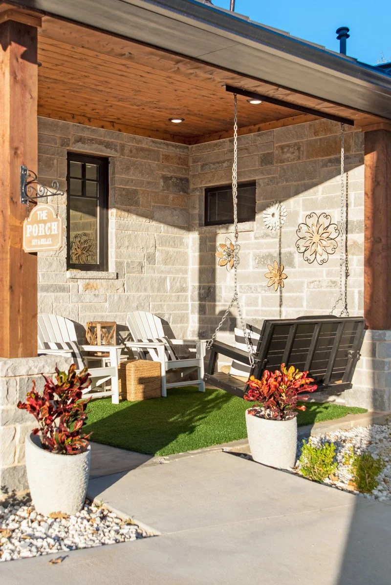 The Porch - Detail-2.jpg