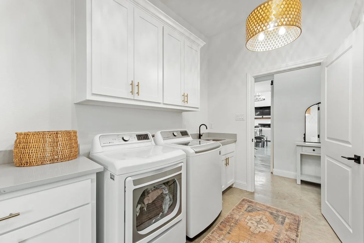 Laundry Room.JPG