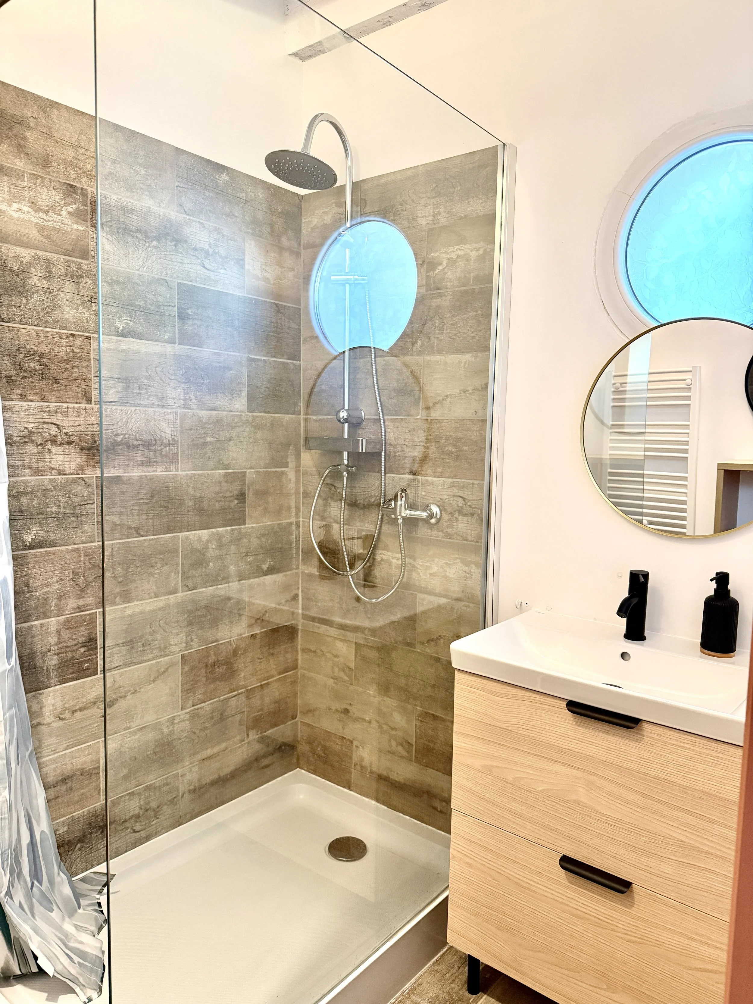 Salle de bain et toilettes