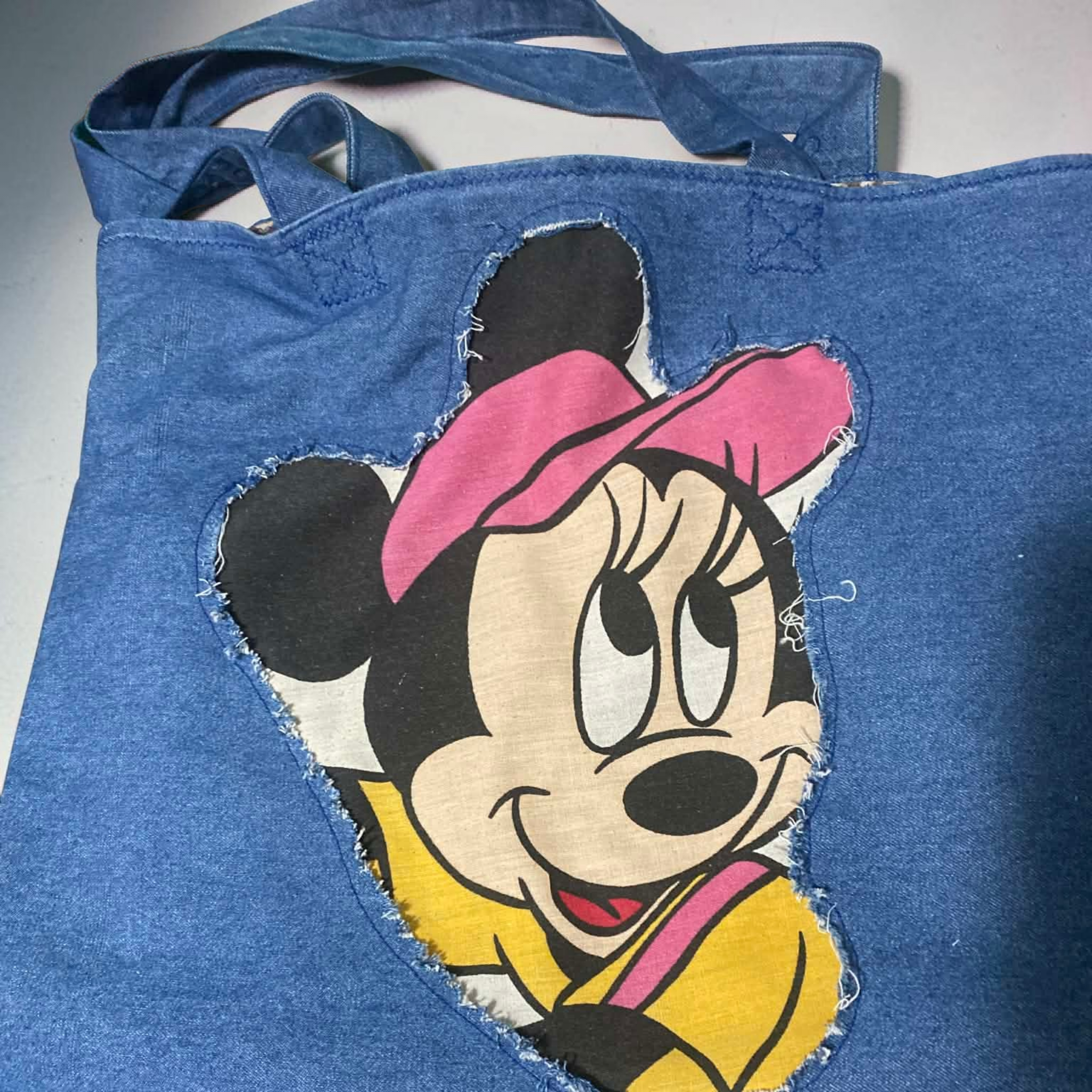 Peak-a-boo Minnie Bag