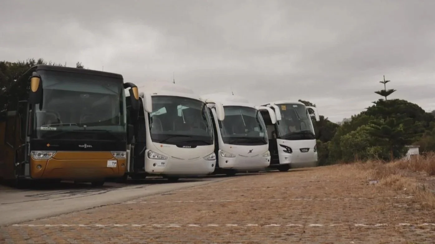 Frota de autocarros Duque Estrada disponíveis para aluguer com motorista e transporte de grupos