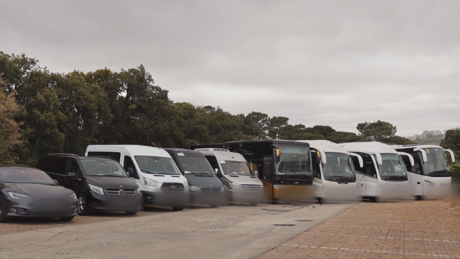 Frota de autocarros Duque Estrada disponíveis para aluguer com motorista e transporte de grupos