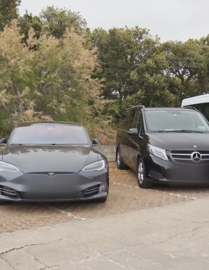 Viaturas executivas disponíveis para aluguer com motorista em Lisboa – Tesla e Mercedes-Benz | Duque Estrada