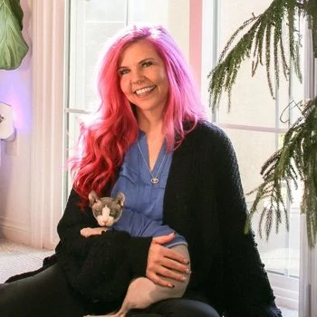 Trauma therapist, LGBT affirming, queer, animal assisted therapy, Las Vegas therapy.