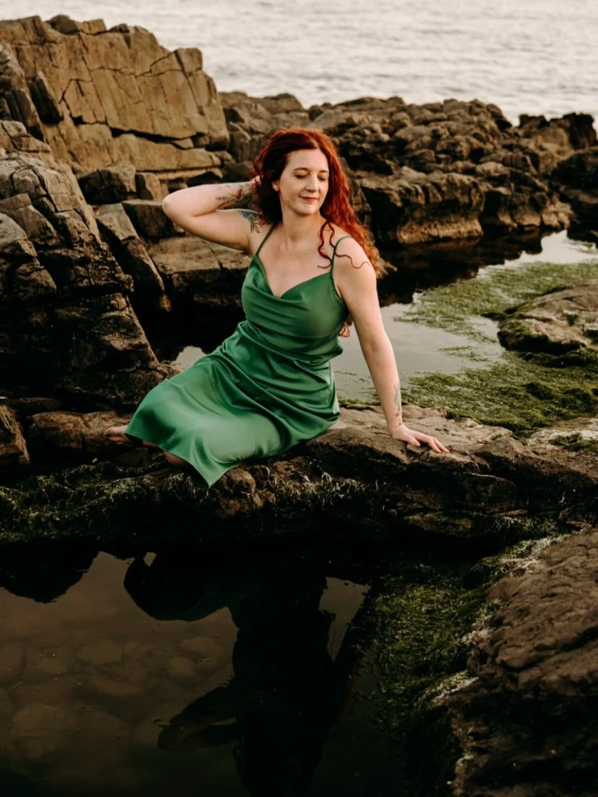 I said they were two completely different shoots didn&rsquo;t I?! 😅 I thought one or other would be obviously me but I think I&rsquo;m both. 

I am full of big, happy, hopeful woodland fairy dreams, the sort that allow you to throw yourself into fol