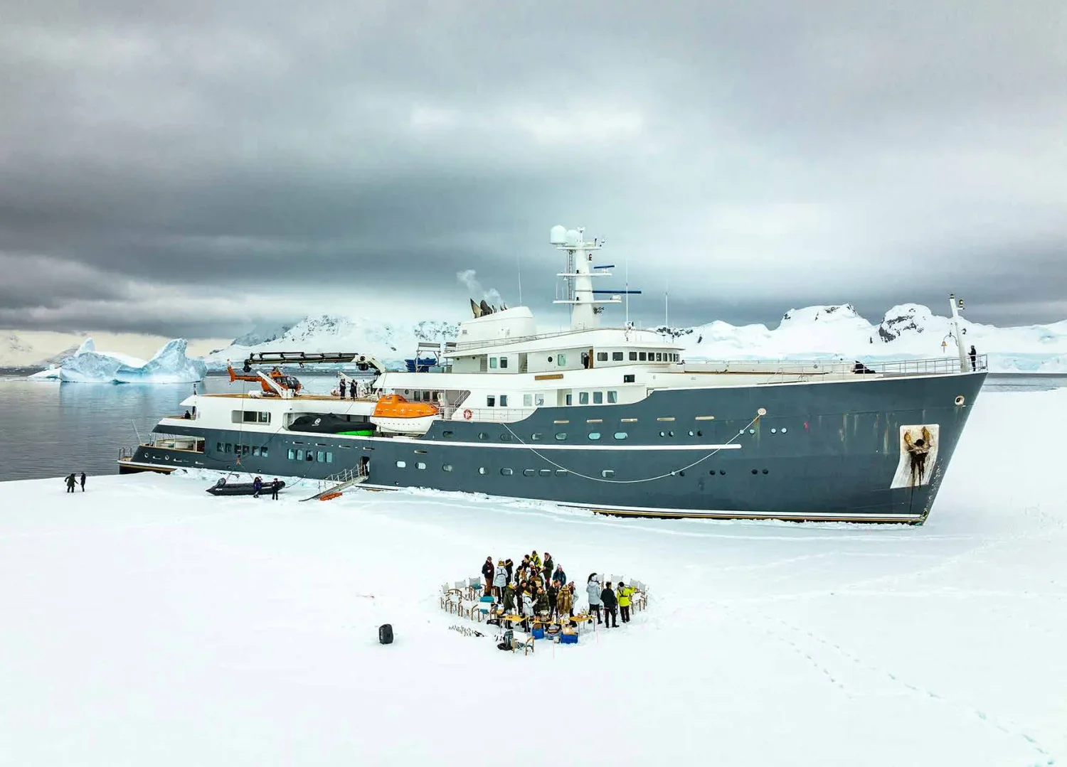 dmX_The Complete Antarctica_Antarctica Expedition10.webp