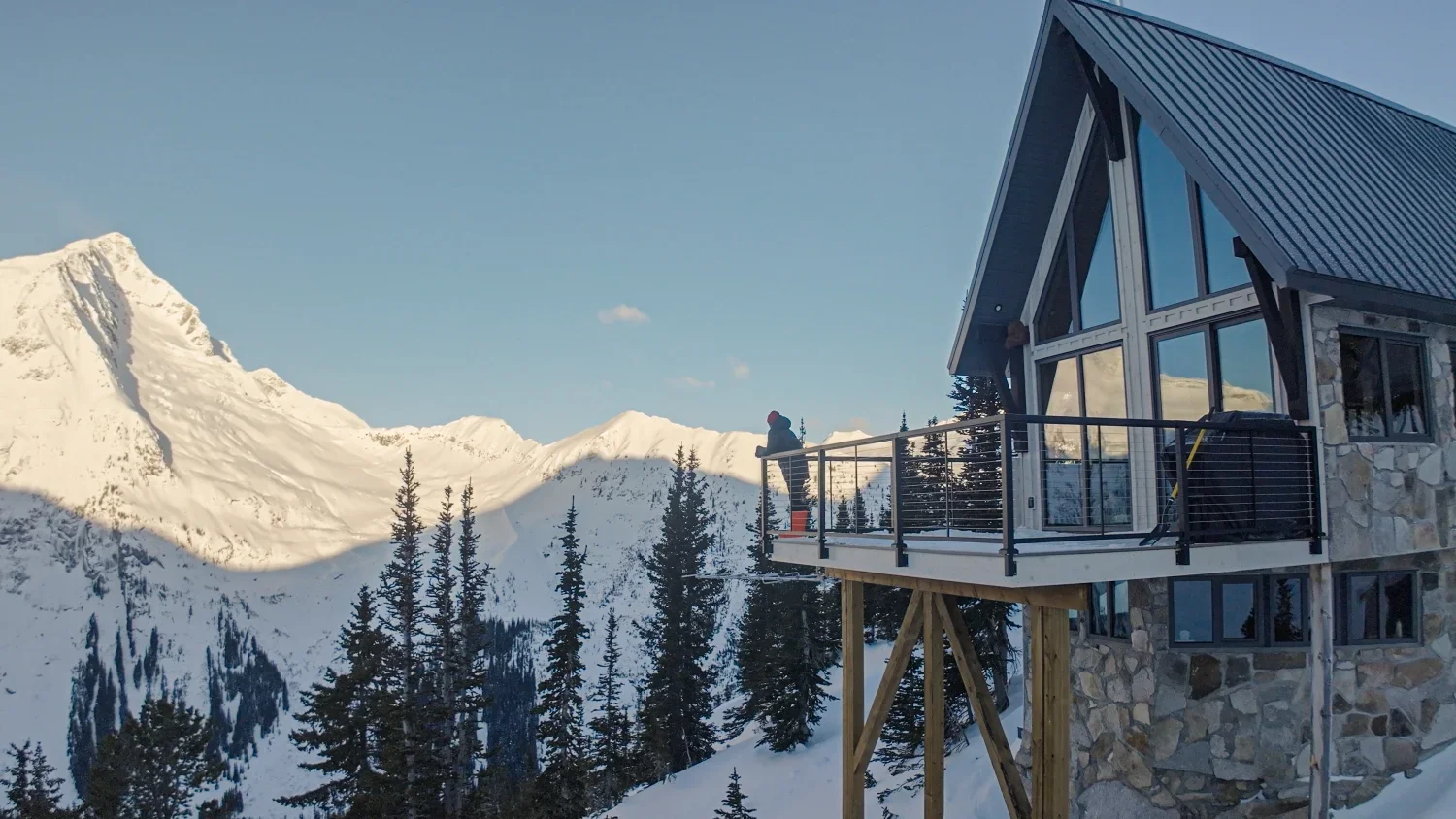 Heli-Hikes_British Columbia_BattleAbbey_dmX15.webp