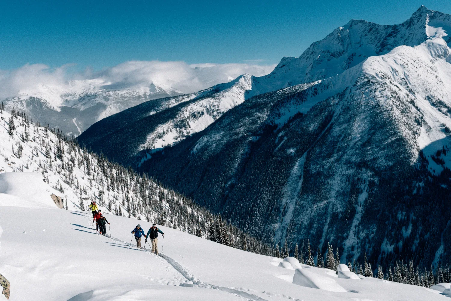 Heli-Hikes_British Columbia_BattleAbbey_dmX47.webp