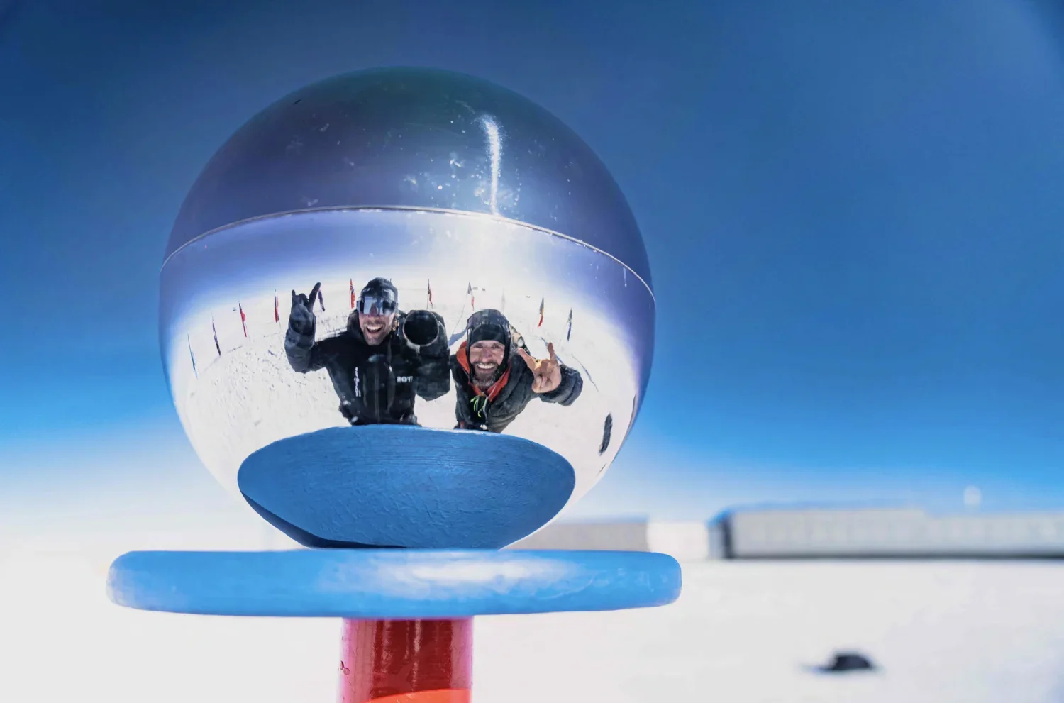dmX_The Grand Traverse_Antarctica Expedition3.webp