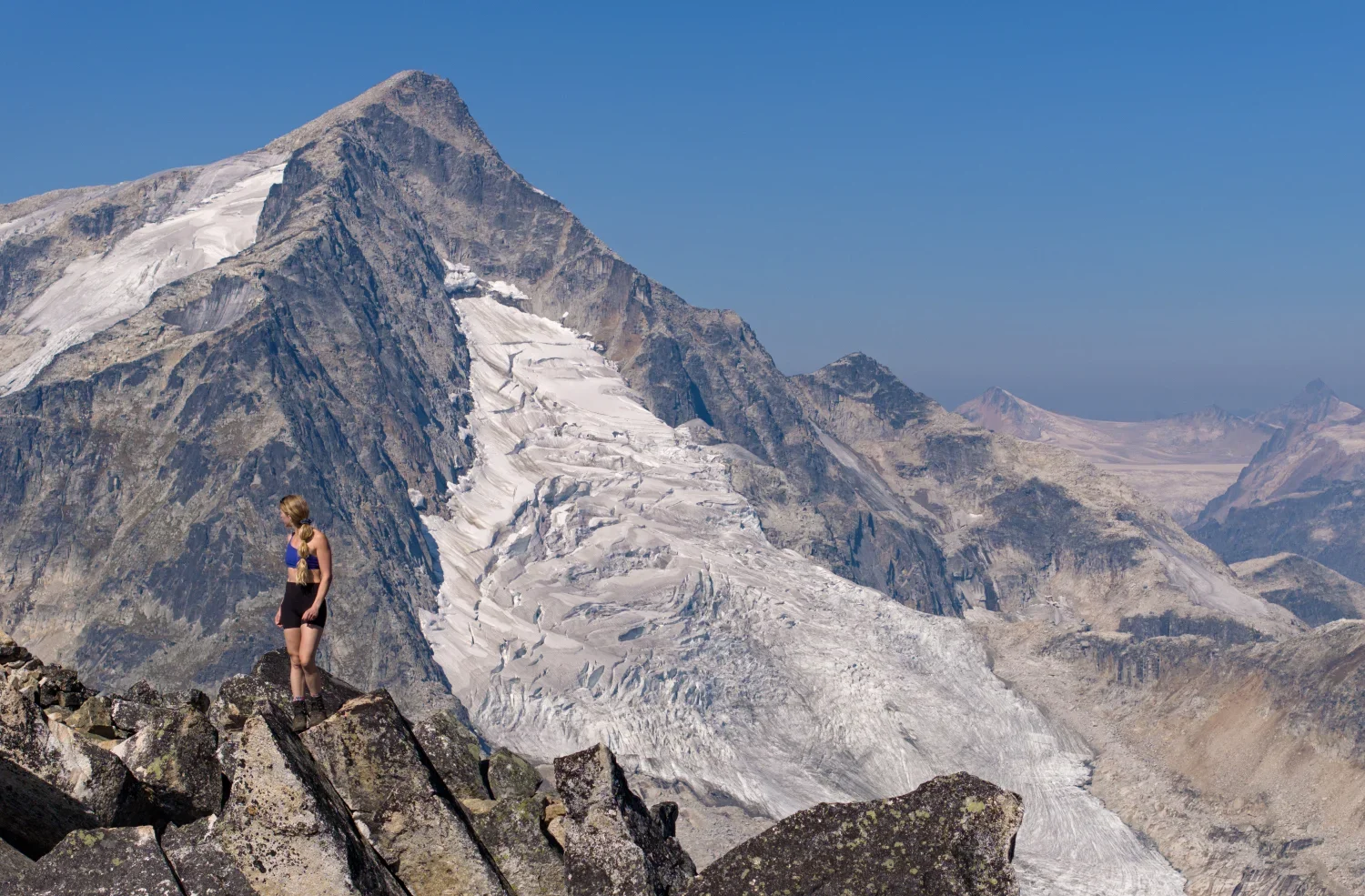 Heli-Hikes_British Columbia_BattleAbbey_dmX64.webp