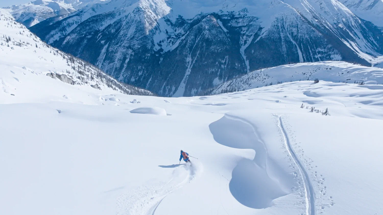 Heli-Hikes_British Columbia_BattleAbbey_dmX16.webp