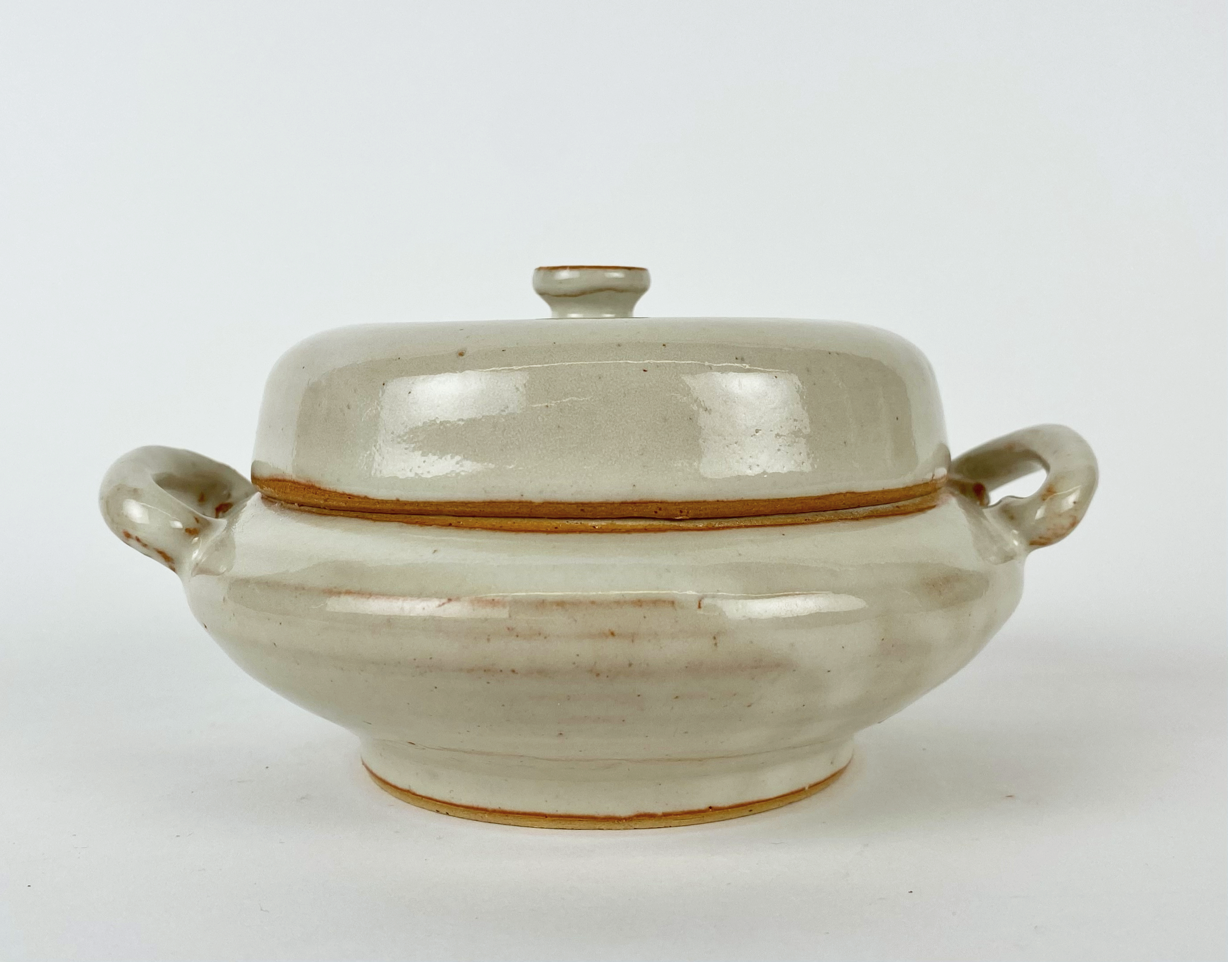 White,  6½" in width, recycled clay, △5, shino, 2026