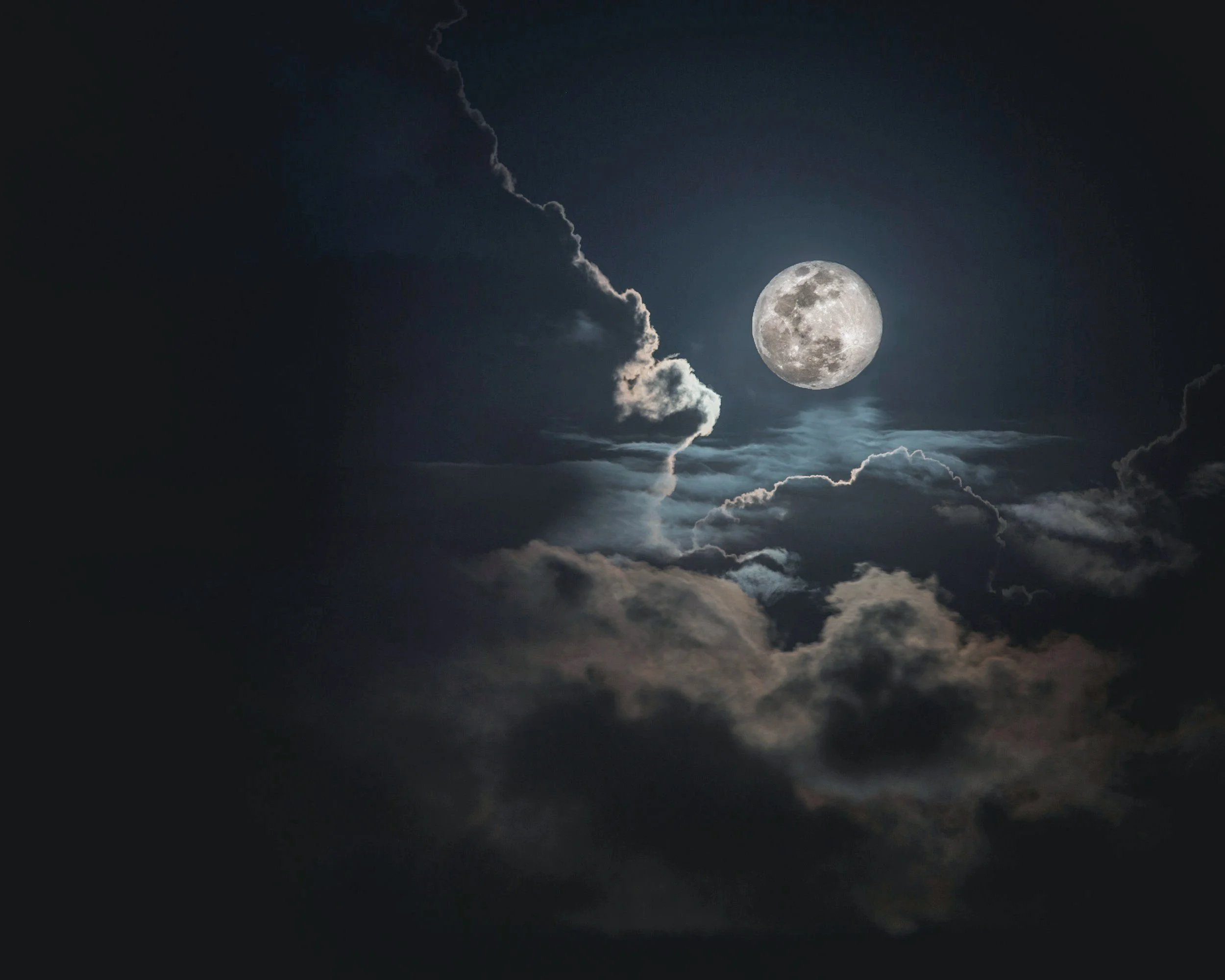Full Moon in Capricorn: The Life We Choose to Build