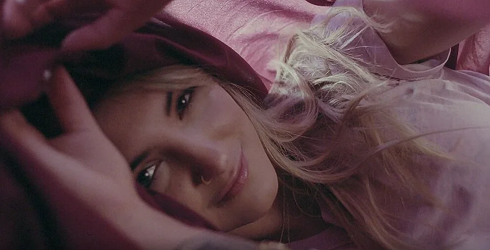 Julia Michaels | Issues