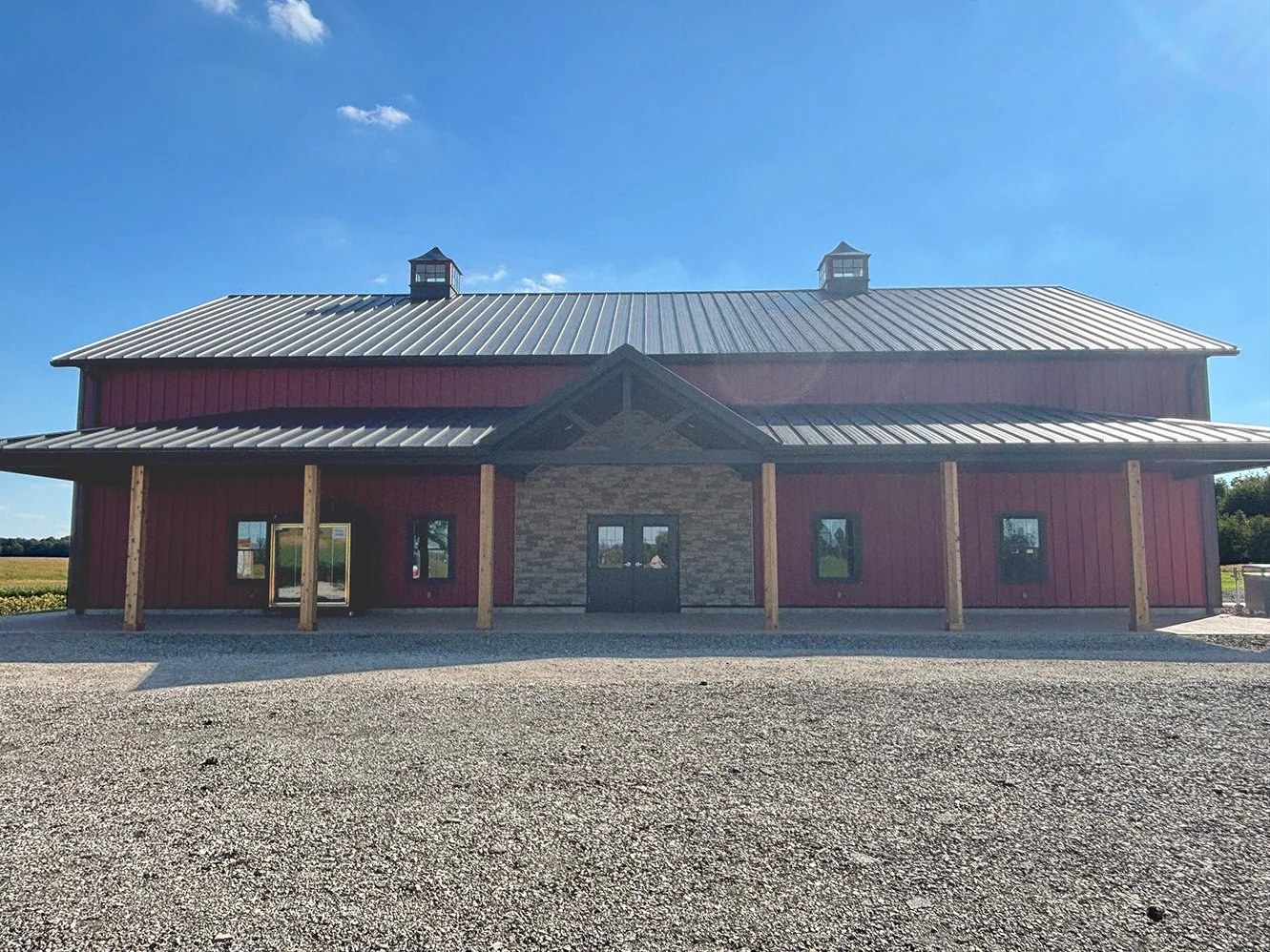 the-barn_front-outside_001.jpg