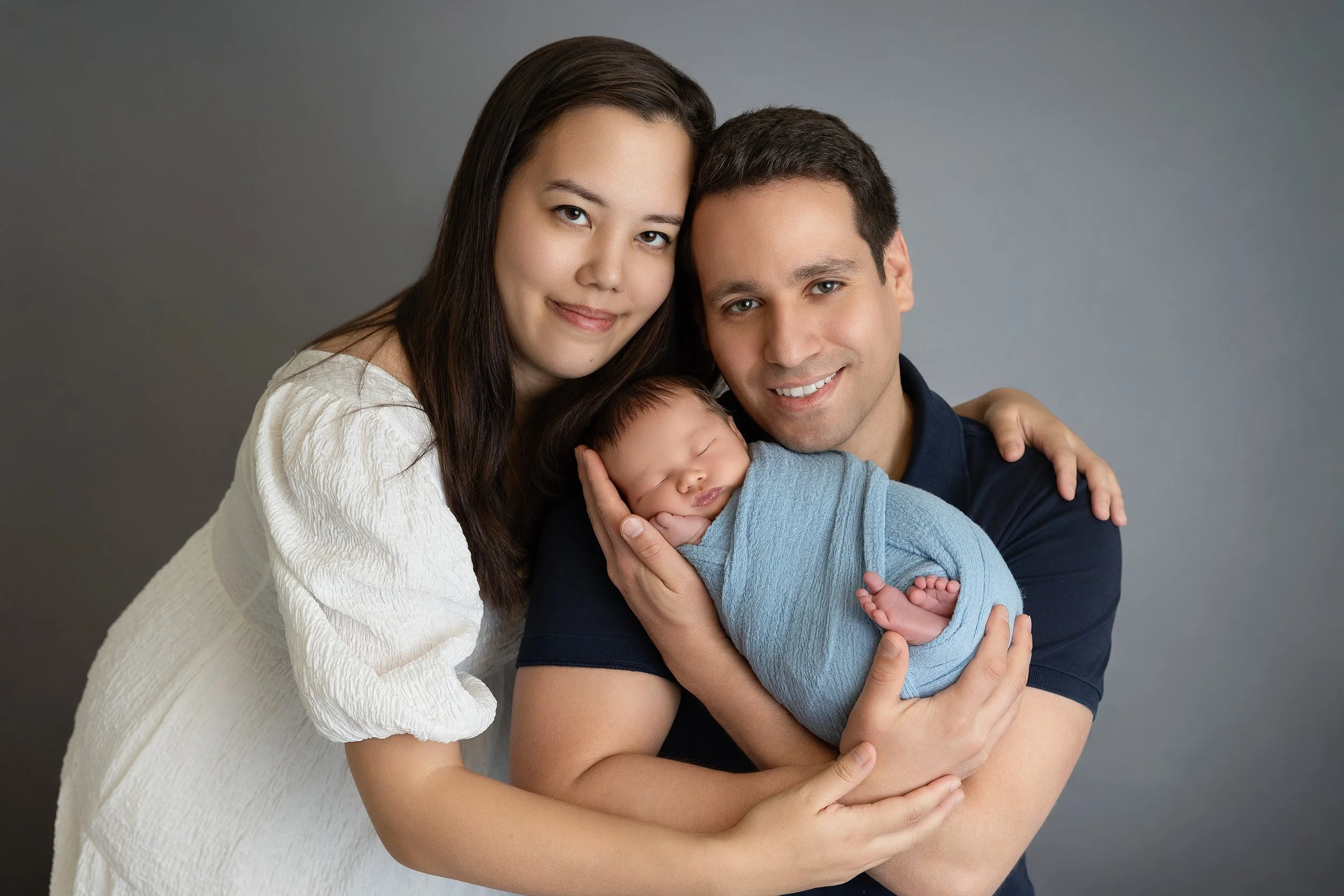 What to Wear for Newborn Photos | Apex, NC Studio Guide