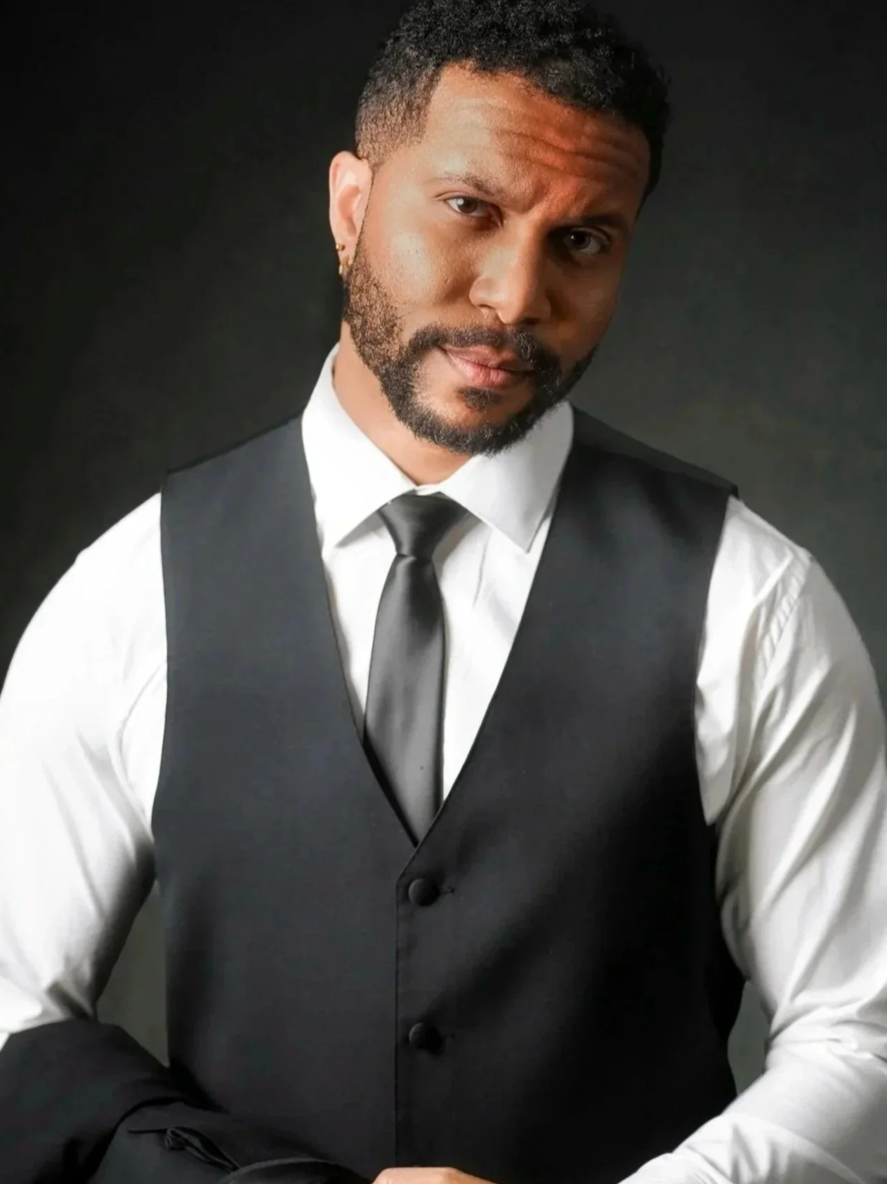 Professional branding headshot of a business professional by Mike Harriel Photography