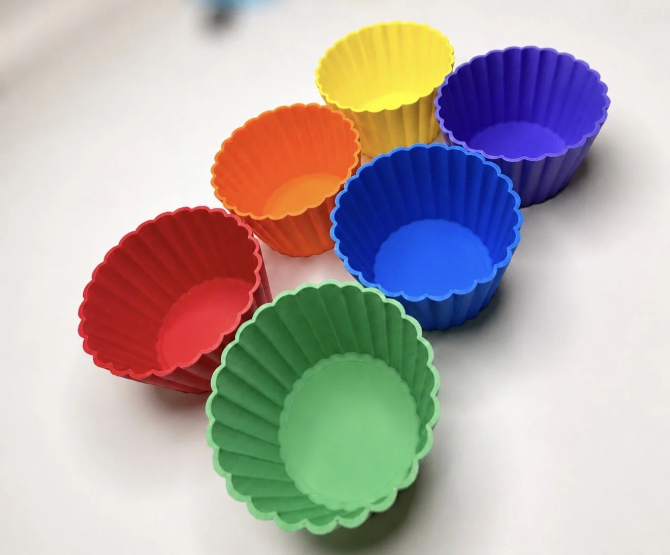 primary-blue-scalloped-cups.jpeg