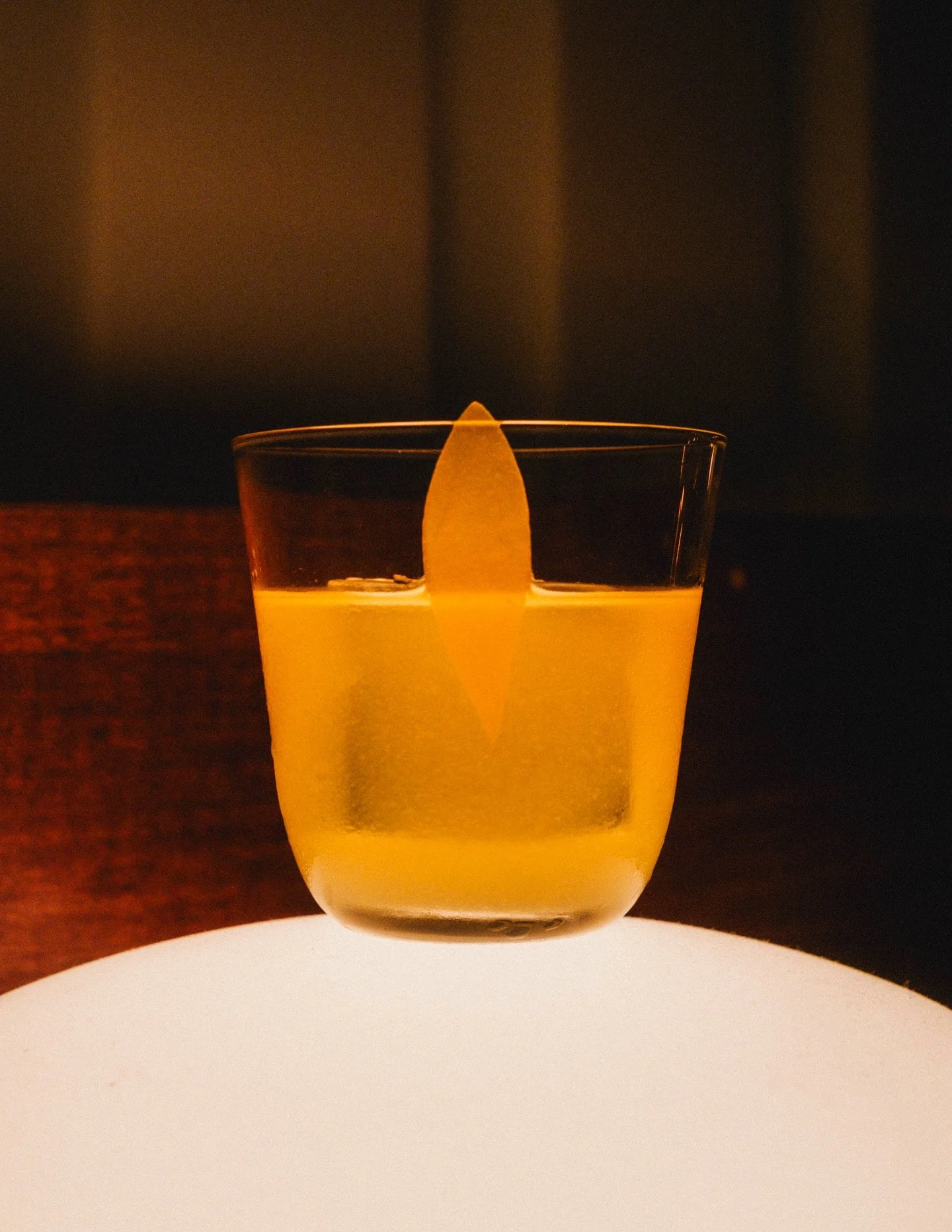 fff designed two drinks for the launch of @toothsome_magazine Issue II: From Minimal to Maximal

MINIMAL :: The Lost Explorer Espad&iacute;n / Pickled Long Green Finger Chilli / Jasmine / Lime Oleo

MAXIMAL :: The Lost Explorer Tequila / Toasted Rice