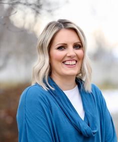 Elisa Pavlis headshot