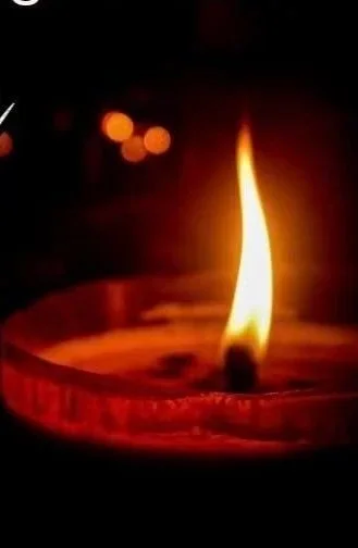 Last Word - Celebration of Life · Memorial Literature · Eulogy  

An invitation to put your affairs in order.

The emotional ones.

Not the administrative version that is pieced together after you’ve gone‍  ‍

A handful of dates, a photograph beside 