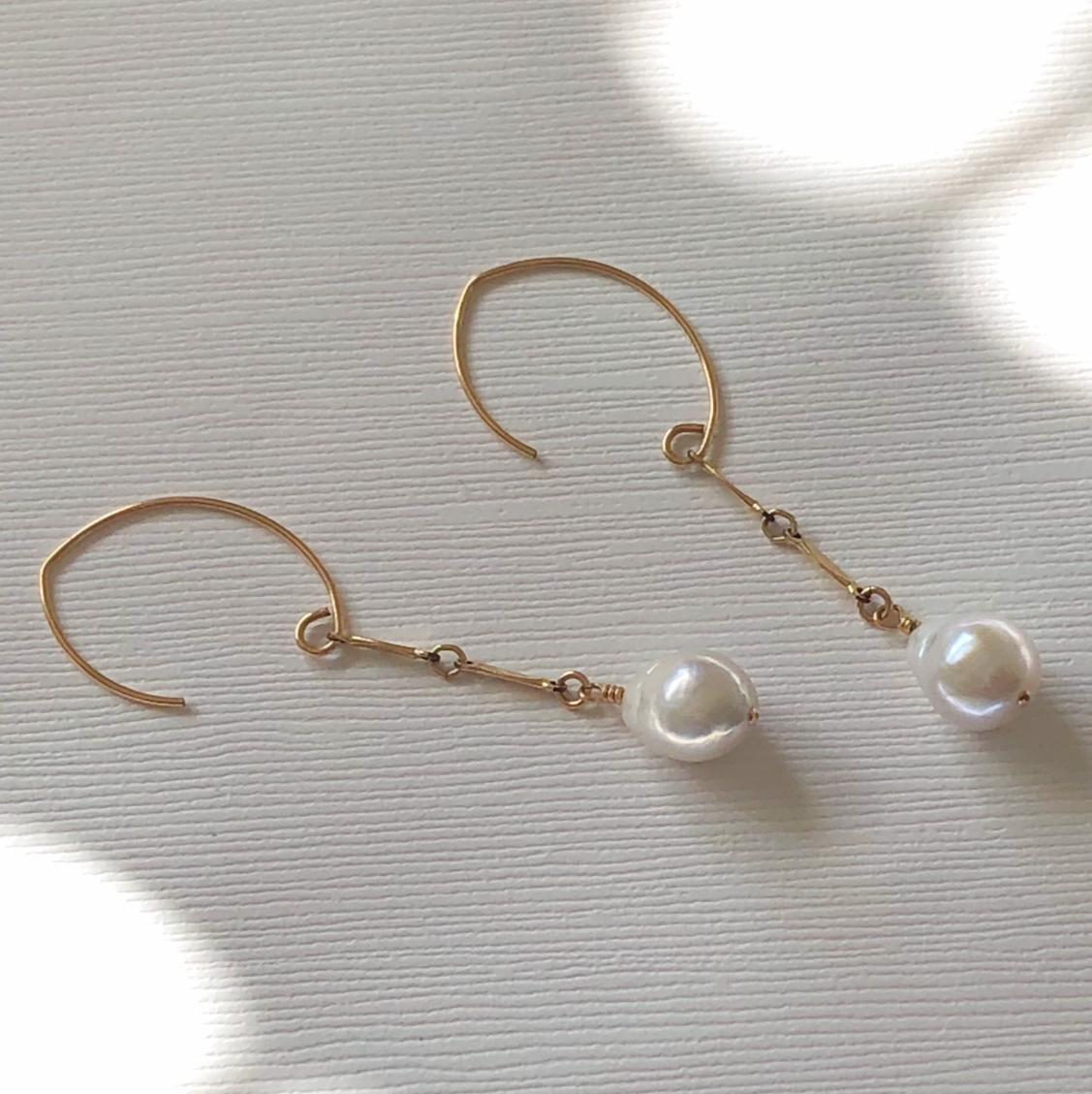 White+pearl+dangles.png