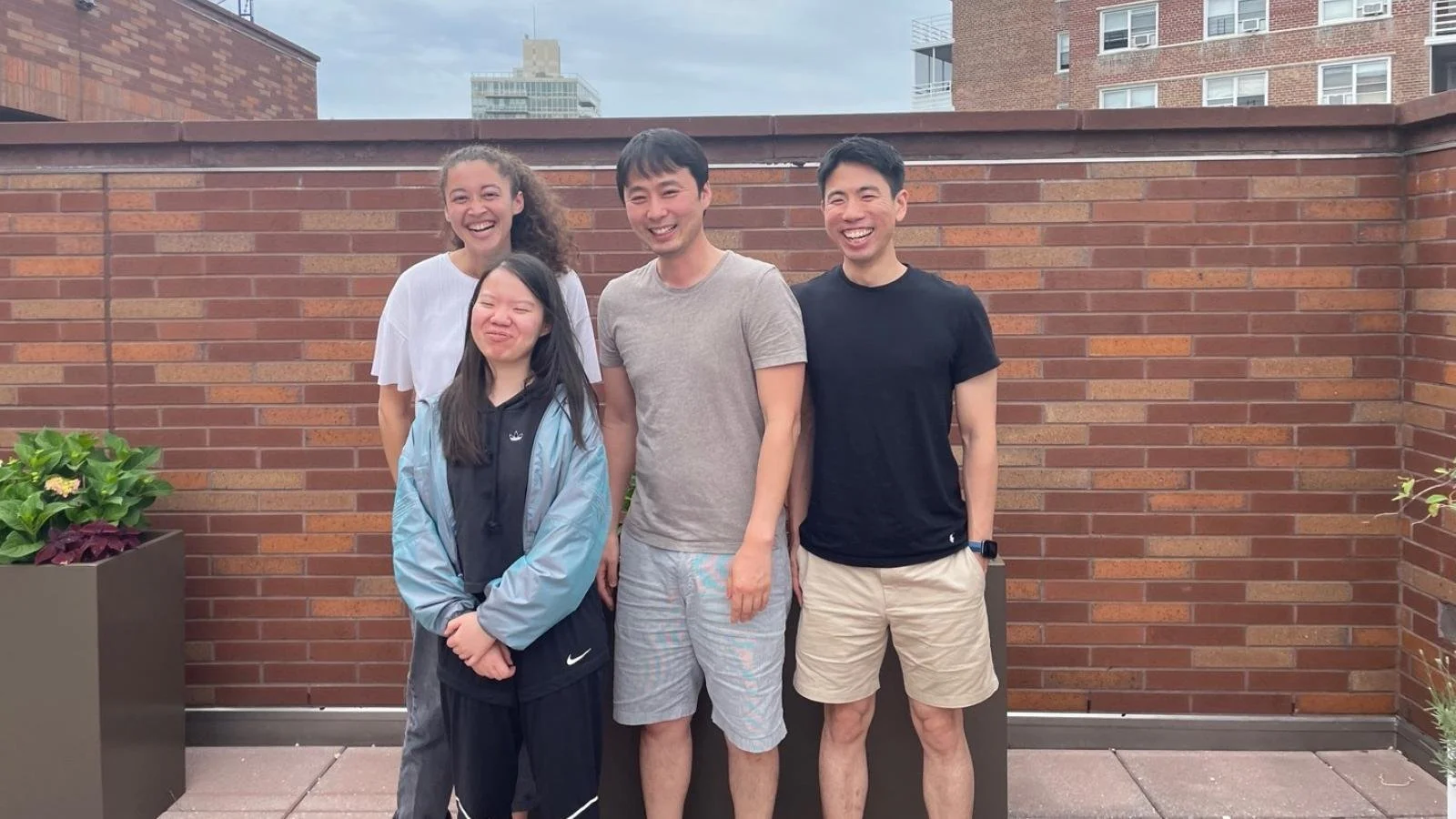 lab_picture_yhw_2.jpg