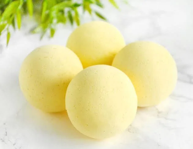 Lemon Cream Bath Bomb