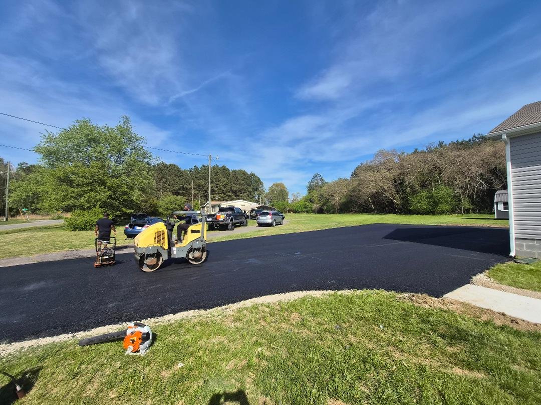 ASPHALT PAVING SERVICES