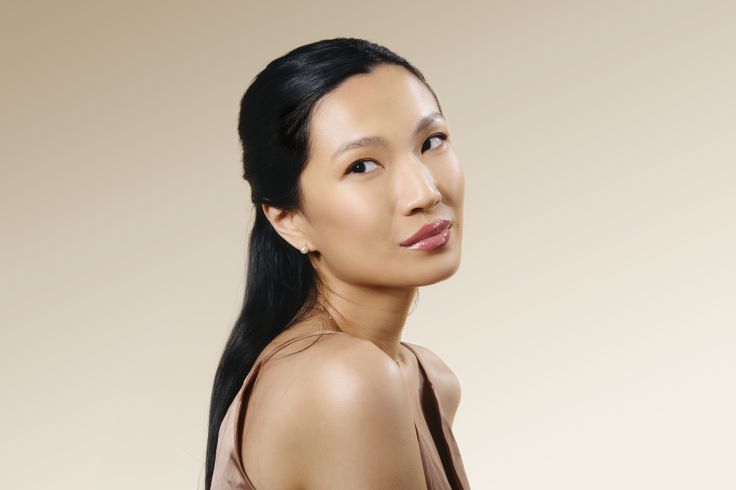 LIFESTYLE_J_DL_BLUSH_south peach_44.png