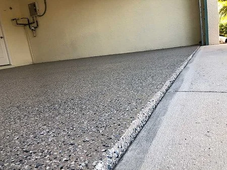 Epoxy vs. Polyaspartic Floor Coatings in Florida