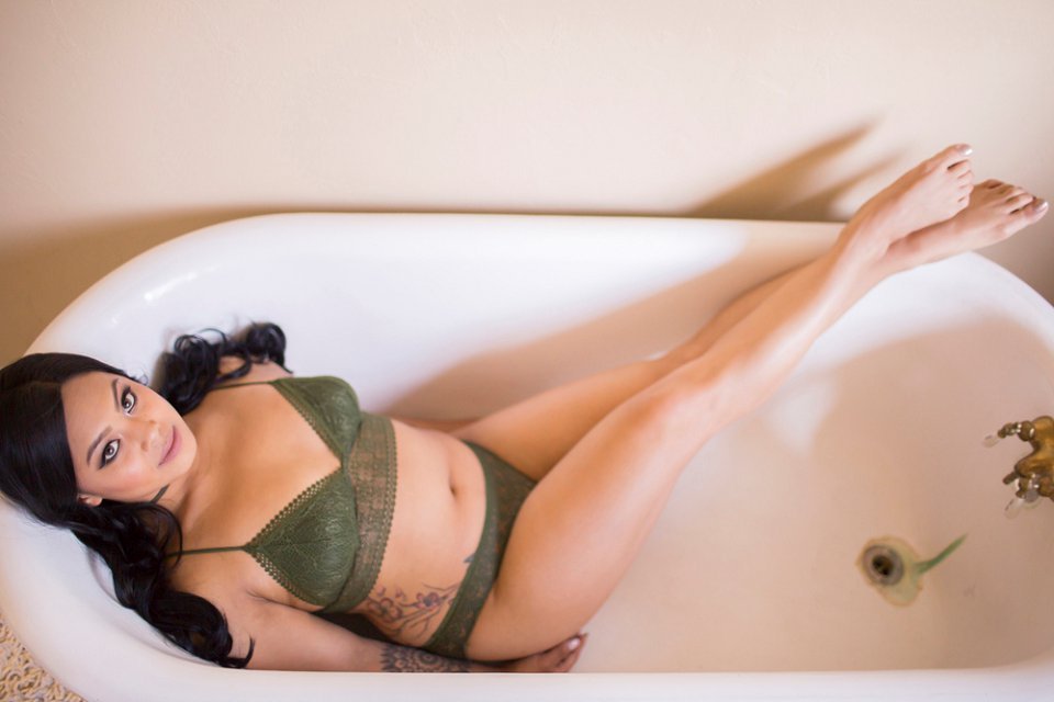 Oakland-Berkeley-Beautiful-Classy-Fun-Boudoir-Photographer-Tattoos-19.jpg
