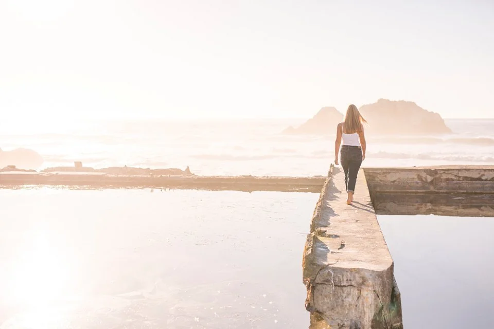 San-Francisco-Free-Spirited-Senior-Portrait-Photographer-Sutro-Baths-12.jpg