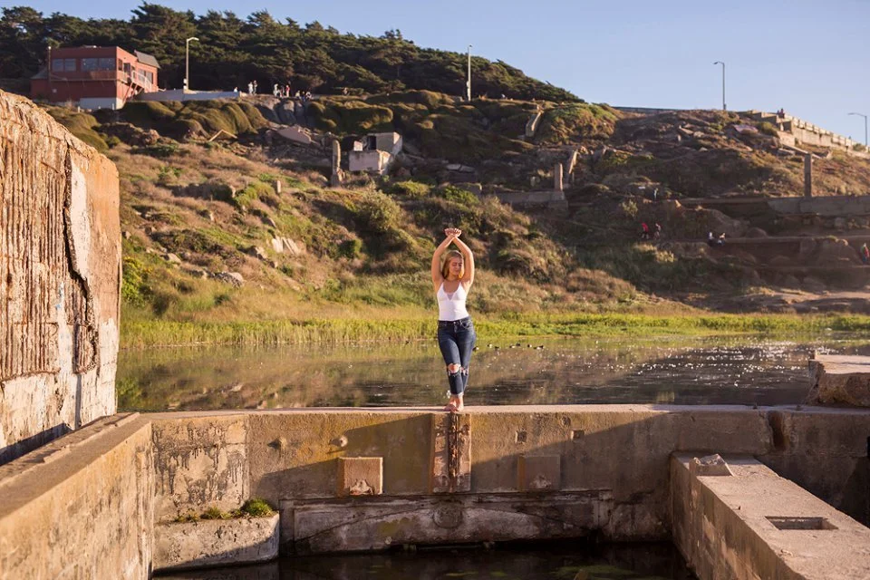 San-Francisco-Free-Spirited-Senior-Portrait-Photographer-Sutro-Baths-15.jpg