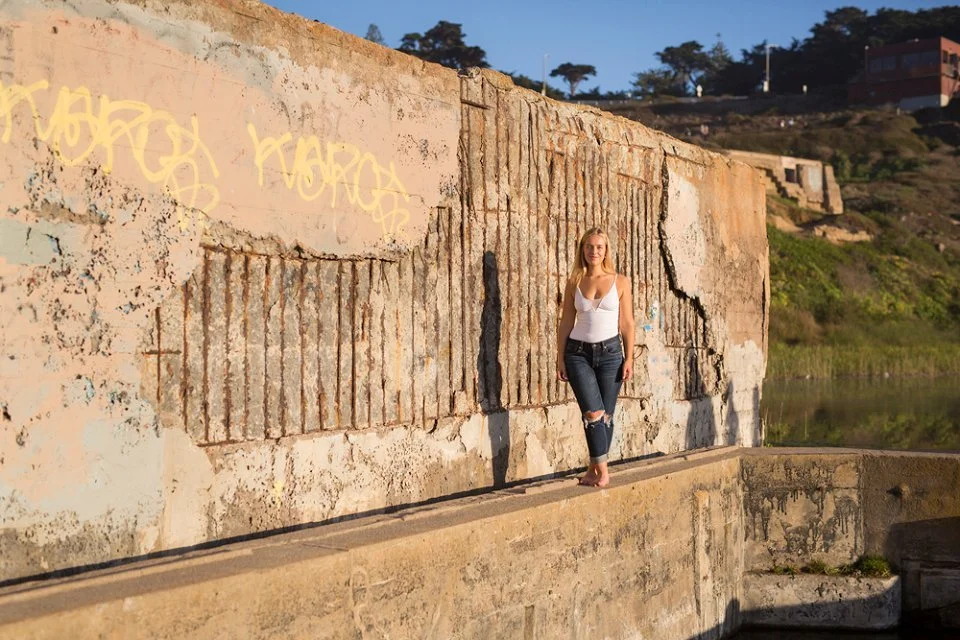San-Francisco-Free-Spirited-Senior-Portrait-Photographer-Sutro-Baths-17.jpg