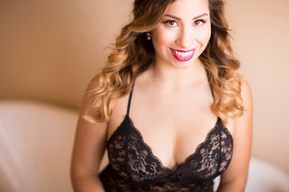 San-Francisco-Bay-Area-Fun-Classy-Boudoir-Photographer-12.jpg