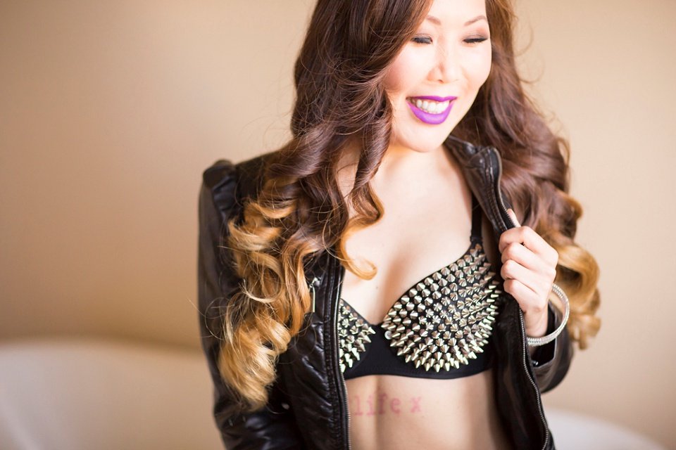 Classy-San-Francisco-Bay-Area-Adventurous-Boudoir-Photographer-08.jpg