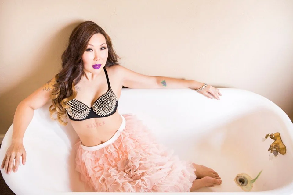 Classy-San-Francisco-Bay-Area-Adventurous-Boudoir-Photographer-20.jpg
