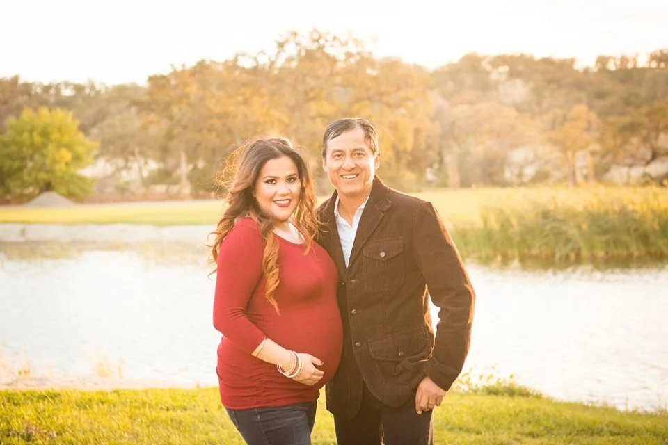 Sacramento-Rustic-Maternity-Photographer-Field-and-Pond-Winters-02.jpg