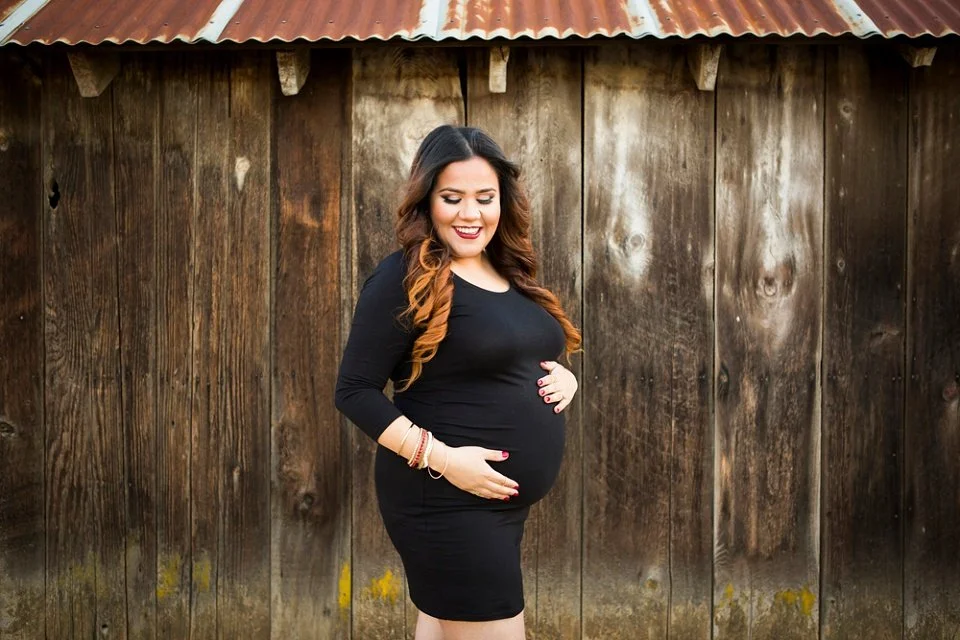 Sacramento Maternity Boudoir Photographer | Glamorous Rustic Ranch | Field & Pond, Winters, CA | Part 1