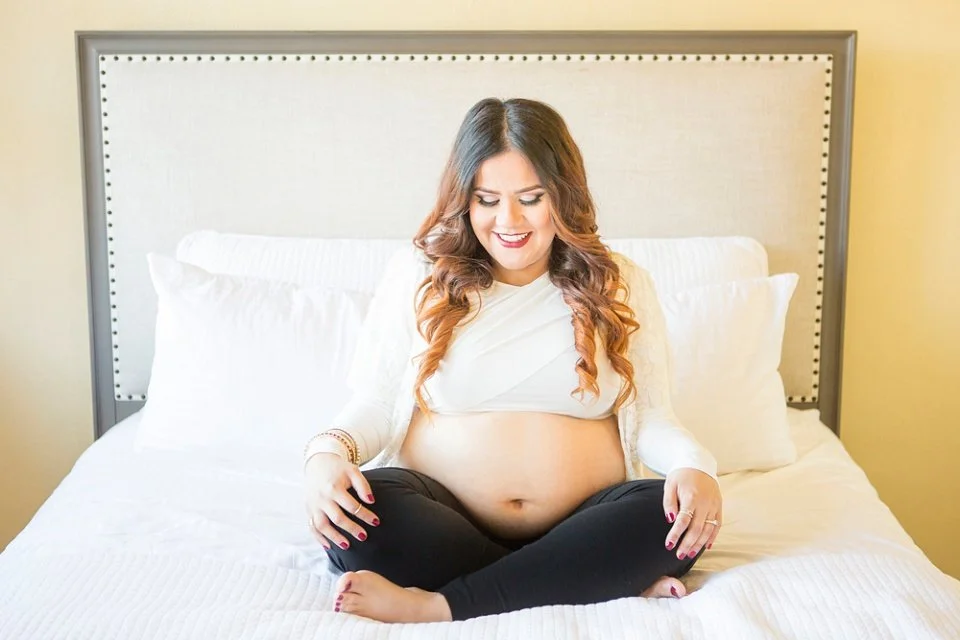 San-Francisco-Bay-Area-Classy-Maternity-Boudoir-Photographer-18.jpg