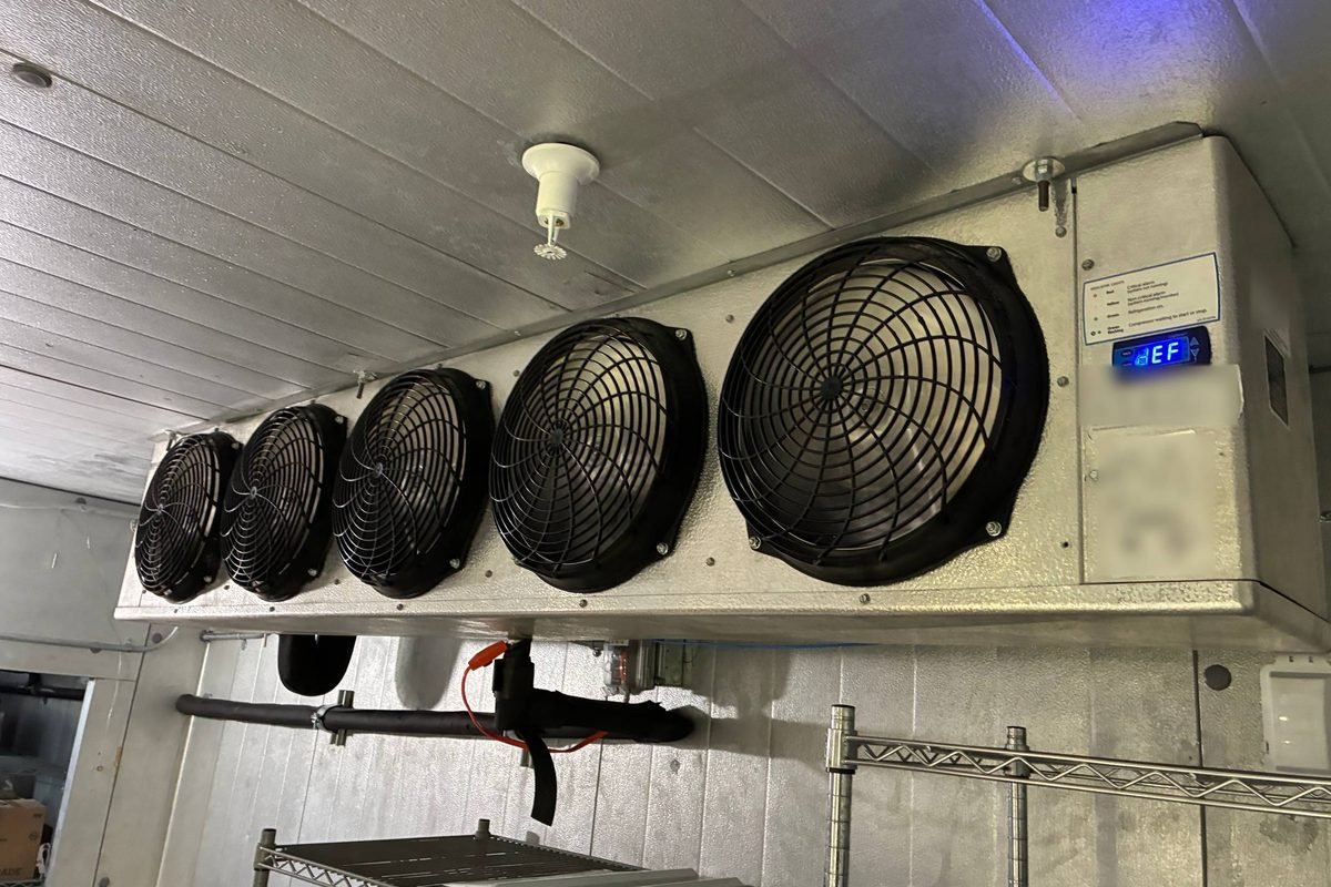 Ceiling unit inside a walk-in.
