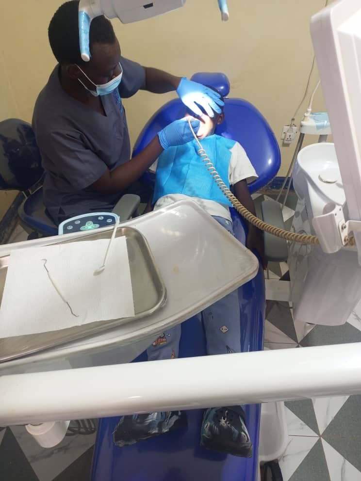 Harunaatdentistphoto.JPG
