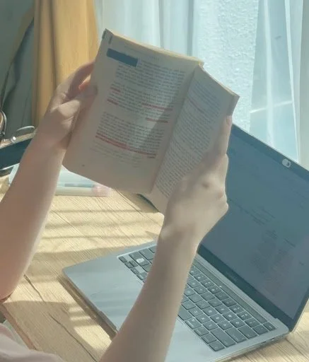 Last-Minute IB English Exam Guide: How to Approach Paper 1, Master Paper 2, and Avoid Costly Mistakes
