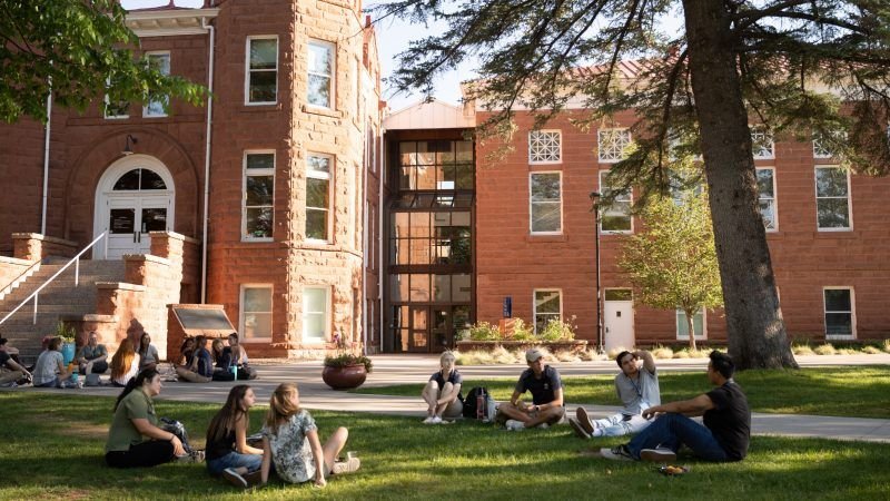 海外の大学進学は価値があるのか​​？日本人保護者向けガイド