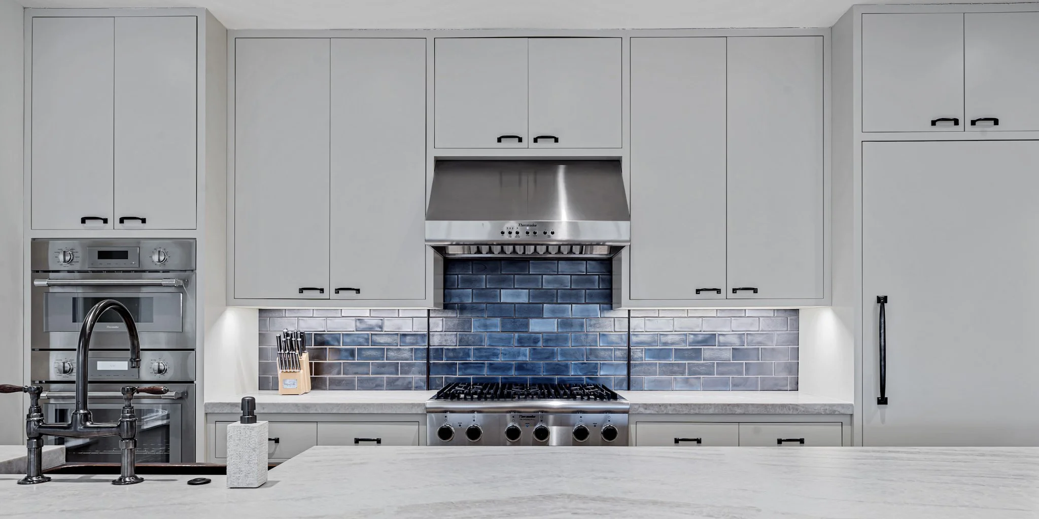 Backsplash closed 2x1.jpg