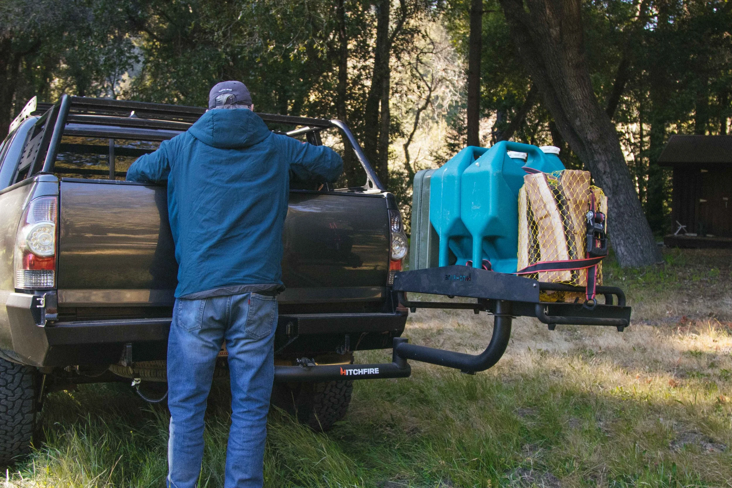 Hitch mounted platform