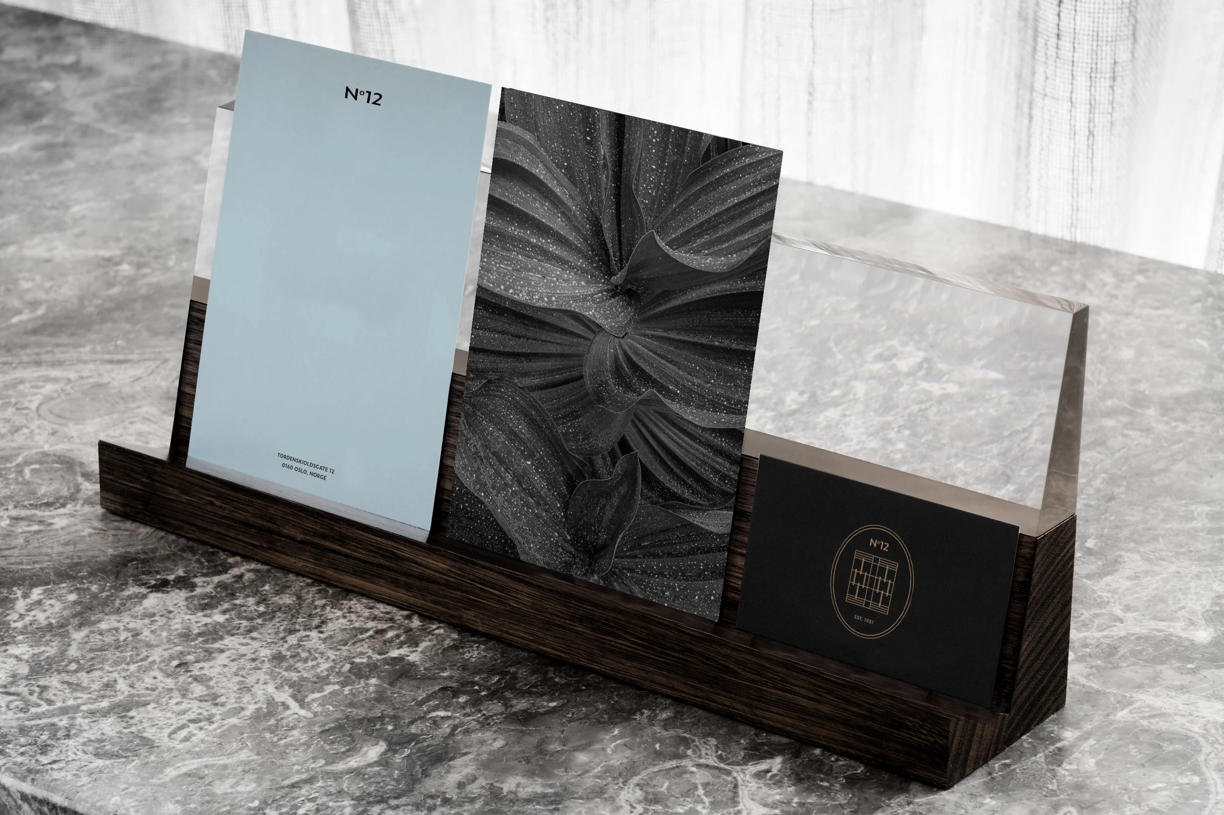 190218_BusinessCardMockupNo12.jpg